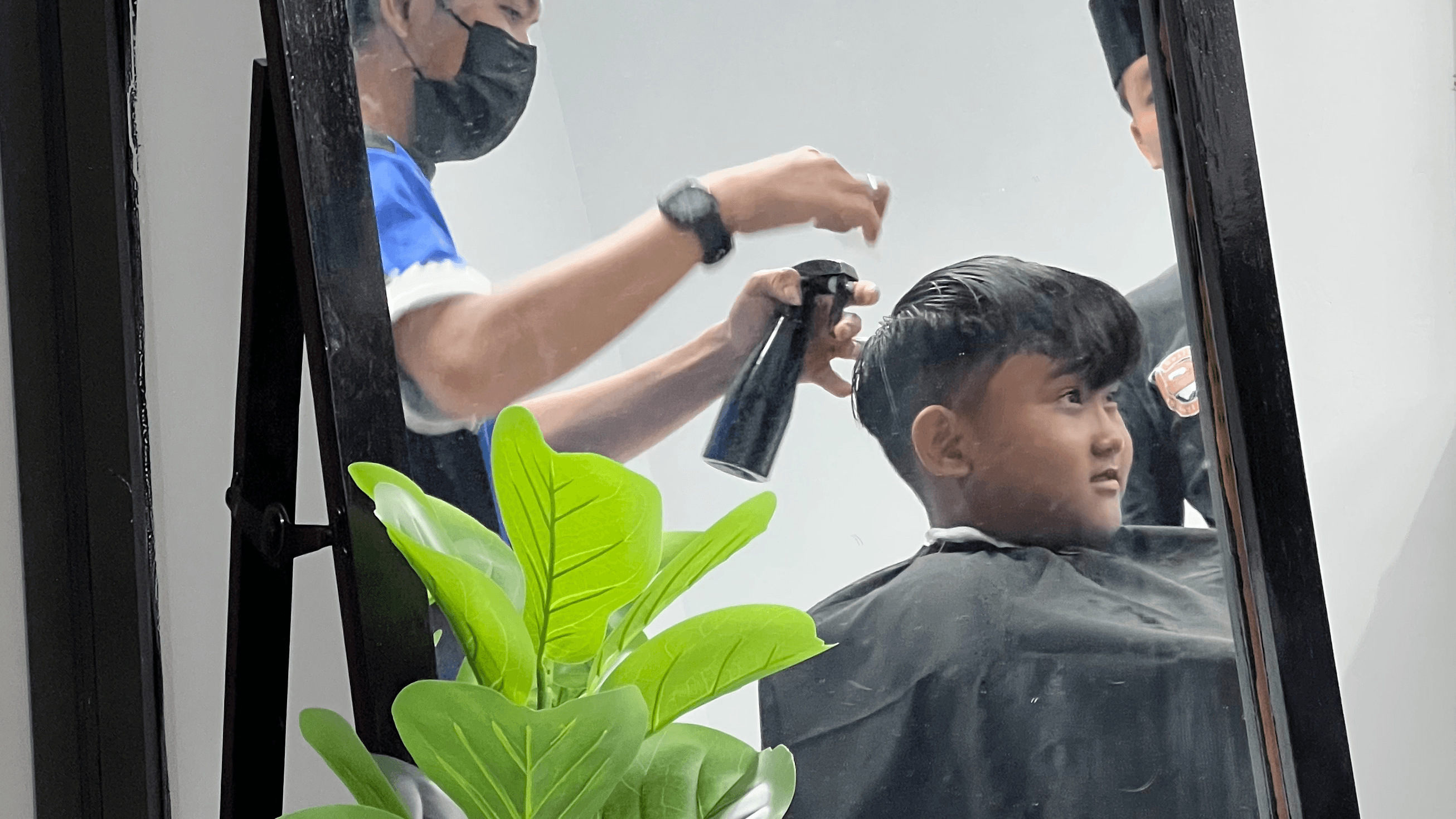Potong Rambut Modern